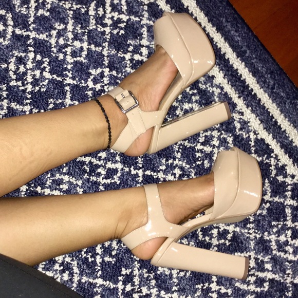 Steve Madden Shoes - Steve Madden Nude Patent Platforms